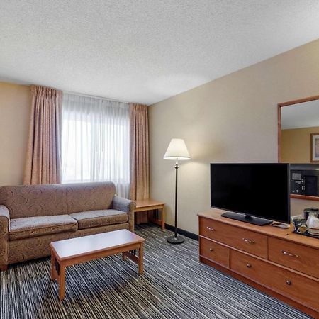 Quality Inn & Suites Wellington - Fort Collins Buitenkant foto