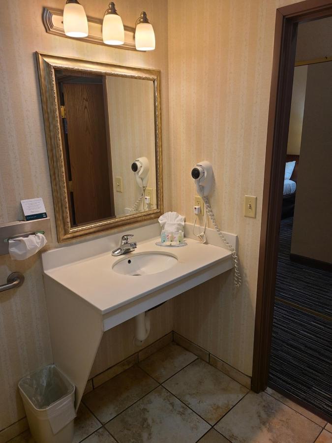 Quality Inn & Suites Wellington - Fort Collins Buitenkant foto