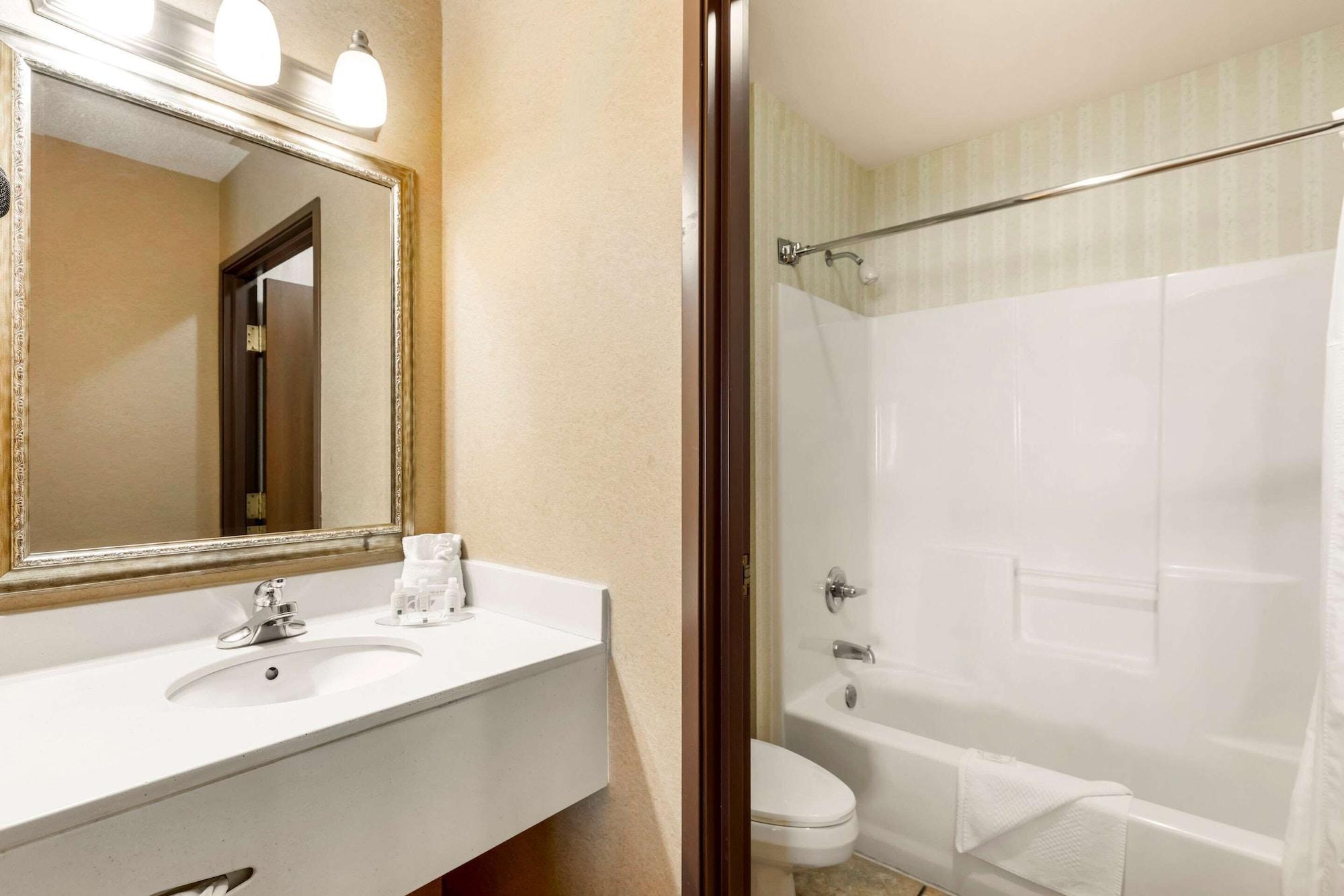 Quality Inn & Suites Wellington - Fort Collins Buitenkant foto